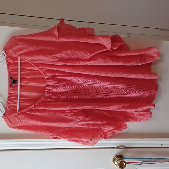 Women's Coral Top - Picture 1 of 4